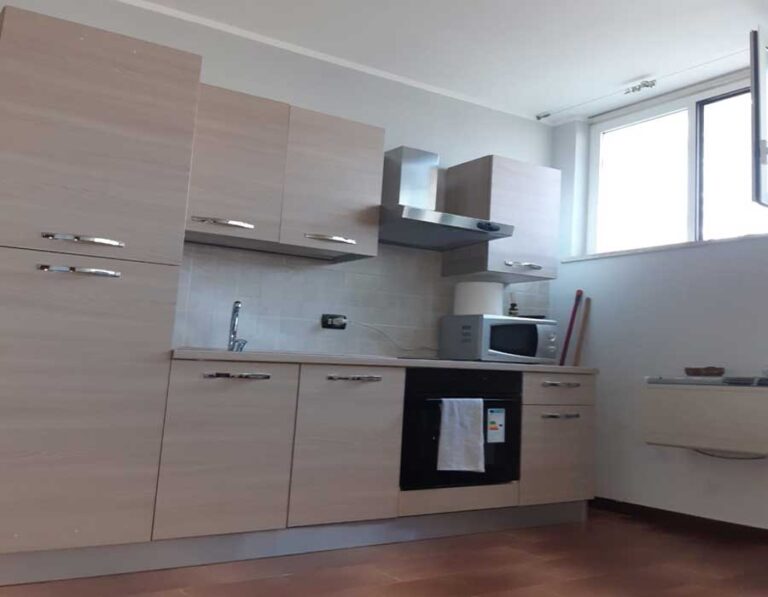 cucina bilocale vicino humanitas