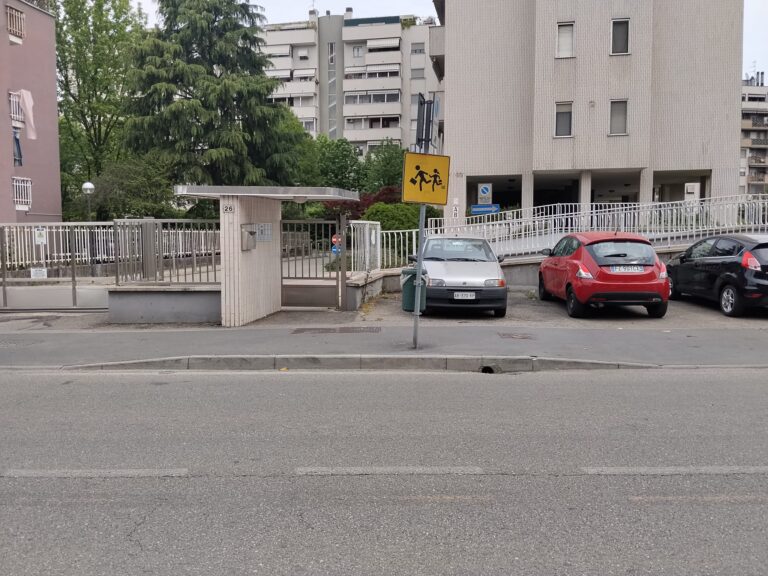 Parcheggio esterno